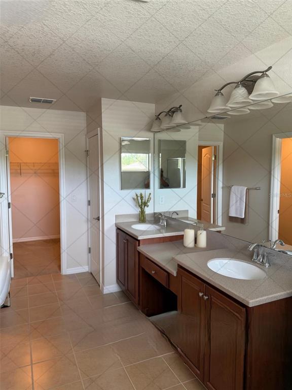 2821 Cypress Bowl Road Lutz, FL 33558 - Photo 18 of 46