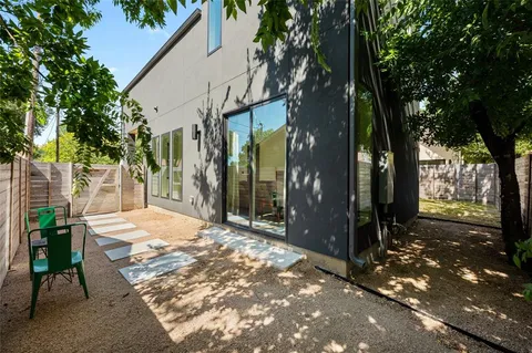 $699,000 | 1704 East 32nd Street, Unit B, Austin, TX 78722