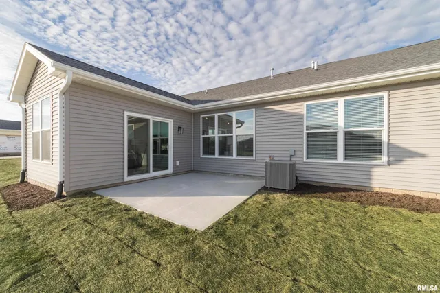 $336,250 | 361 Donahue Street, Eldridge, IA 52748