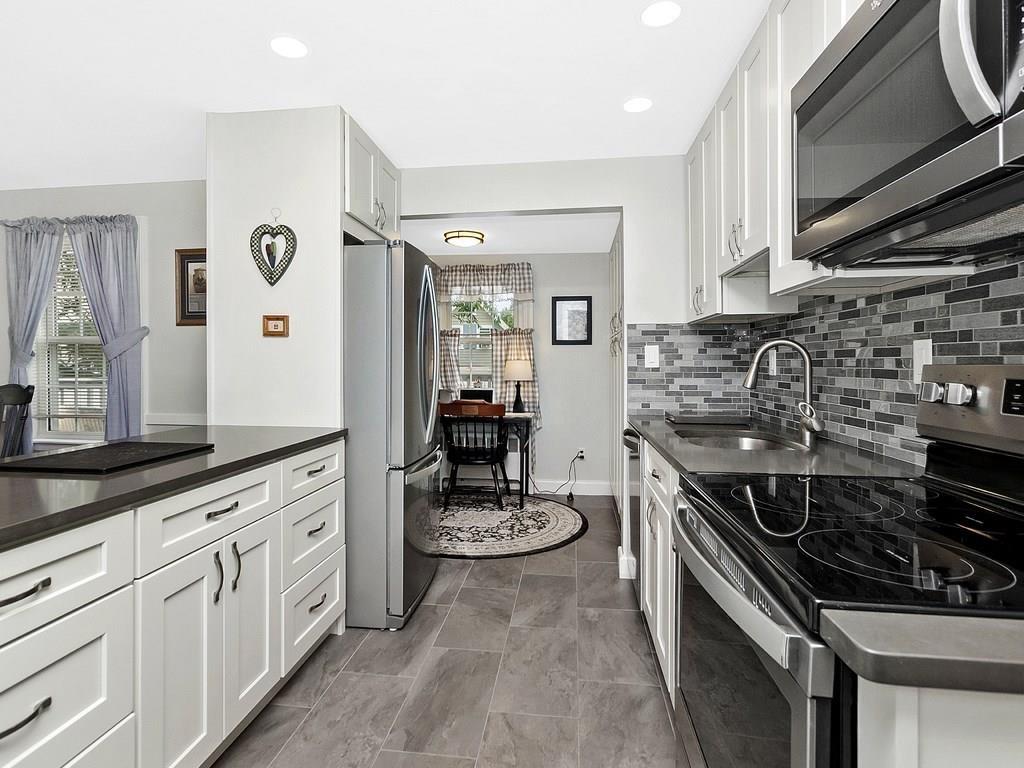 25 Chase Road Waltham, MA 02452 - Photo 3 of 36 Gallery Image 3