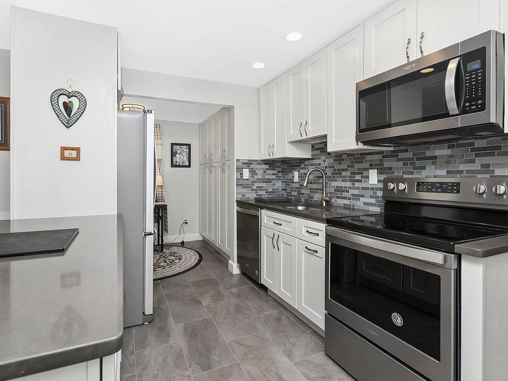 25 Chase Road Waltham, MA 02452 - Photo 6 of 36 Gallery Image 6