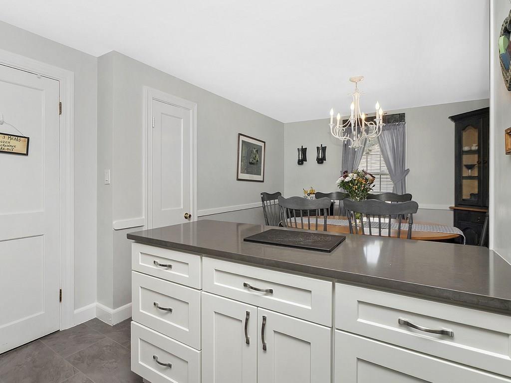 25 Chase Road Waltham, MA 02452 - Photo 8 of 36 Gallery Image 8