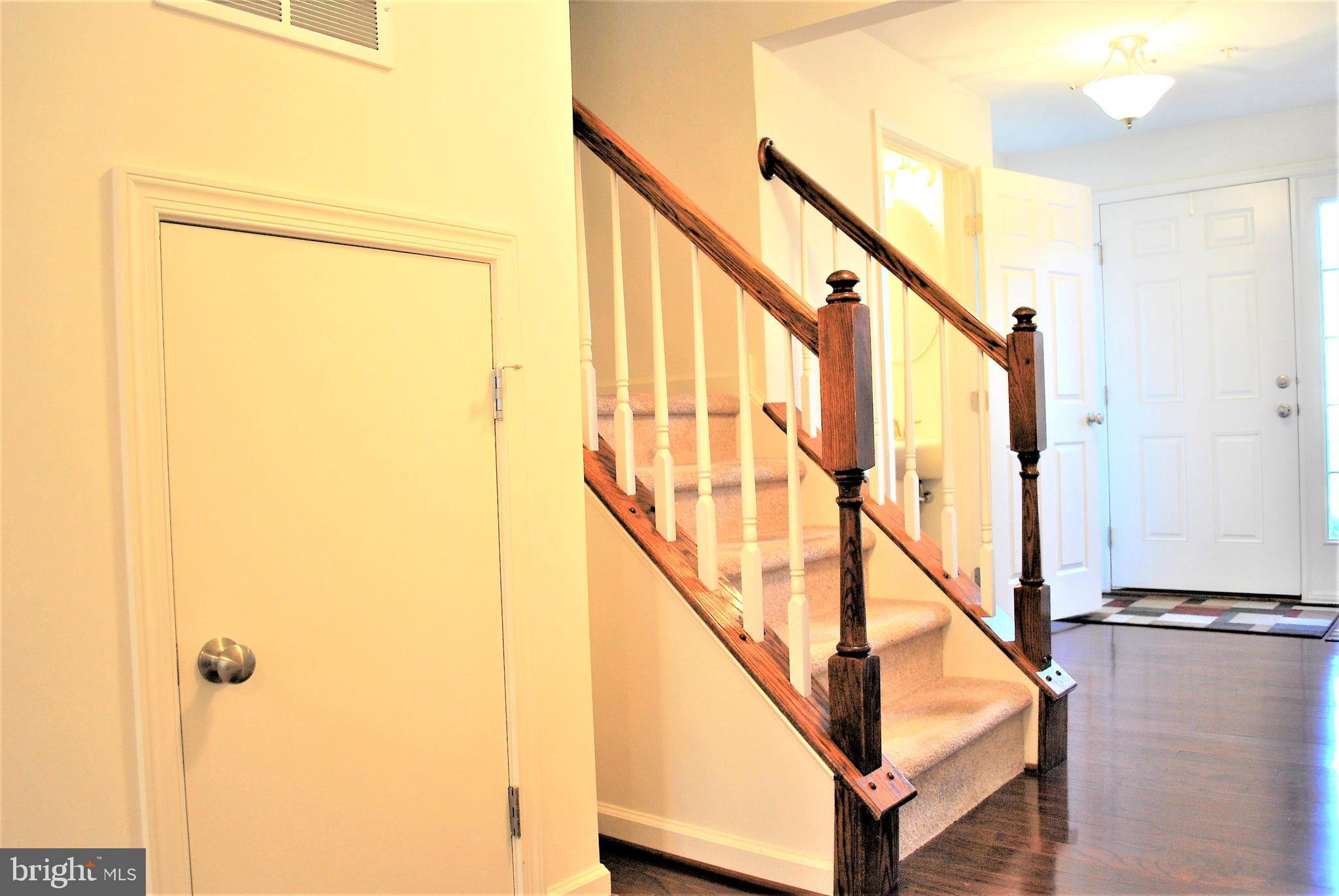 2607 Orchard View Road Reading, PA 19606 - Photo 4 of 38