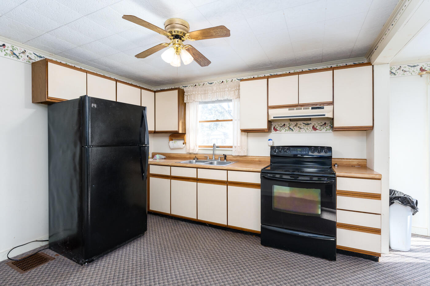 515 West Street Three Rivers, MI 49093 - Photo 8 of 34 West_St_515_ThreeRivers_49093-8