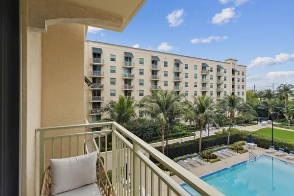 $3,500 | 610 Clematis Street, Unit 515, West Palm Beach, FL 33401