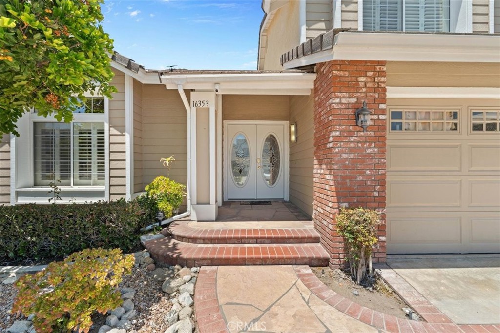 16353 East Peak Court Riverside, CA 92503 - Photo 4 of 55