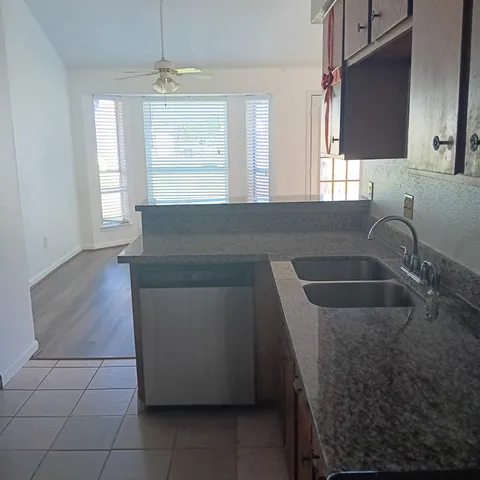 $1,600 | 14114 Old Village Lane, Sugar Land, TX 77498