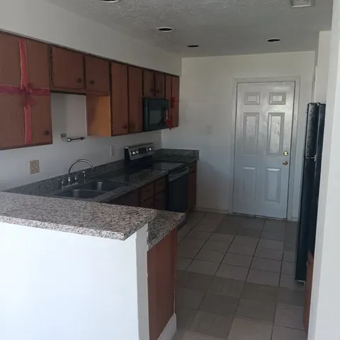 $1,600 | 14114 Old Village Lane, Sugar Land, TX 77498