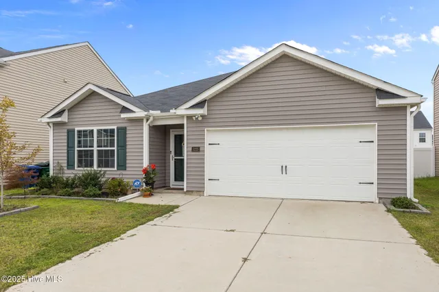 $296,500 | 3225 Carr Drive, Greenville, NC 27834