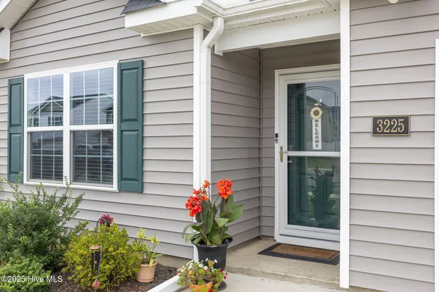 $296,500 | 3225 Carr Drive, Greenville, NC 27834