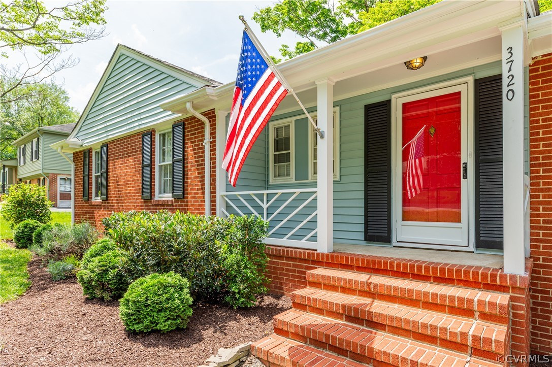 3720 Cheyenne Road Richmond, VA 23235 - Photo 4 of 49 a front view of a house with a porch