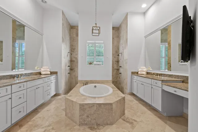 $7,797,000 | 13965 Willow Cay Drive, North Palm Beach, FL 33408