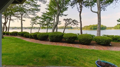 $895,000 | 381 Great Oak Road, Unit 9, Mashpee, MA 02649