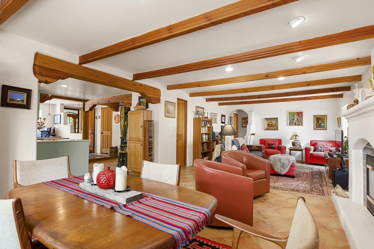 97 Hondo Seco Road Arroyo Hondo, NM 87513 - Photo 11 of 35 Gallery Image 11