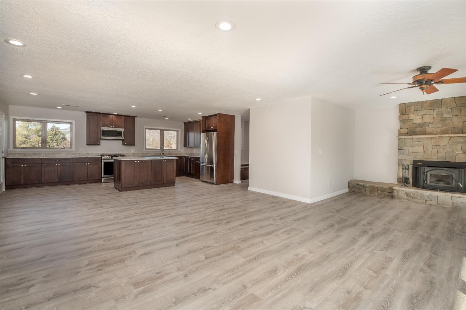 12481 Crystal Springs Road Klamath Falls, OR 97603 - Photo 2 of 35 Additional Photo