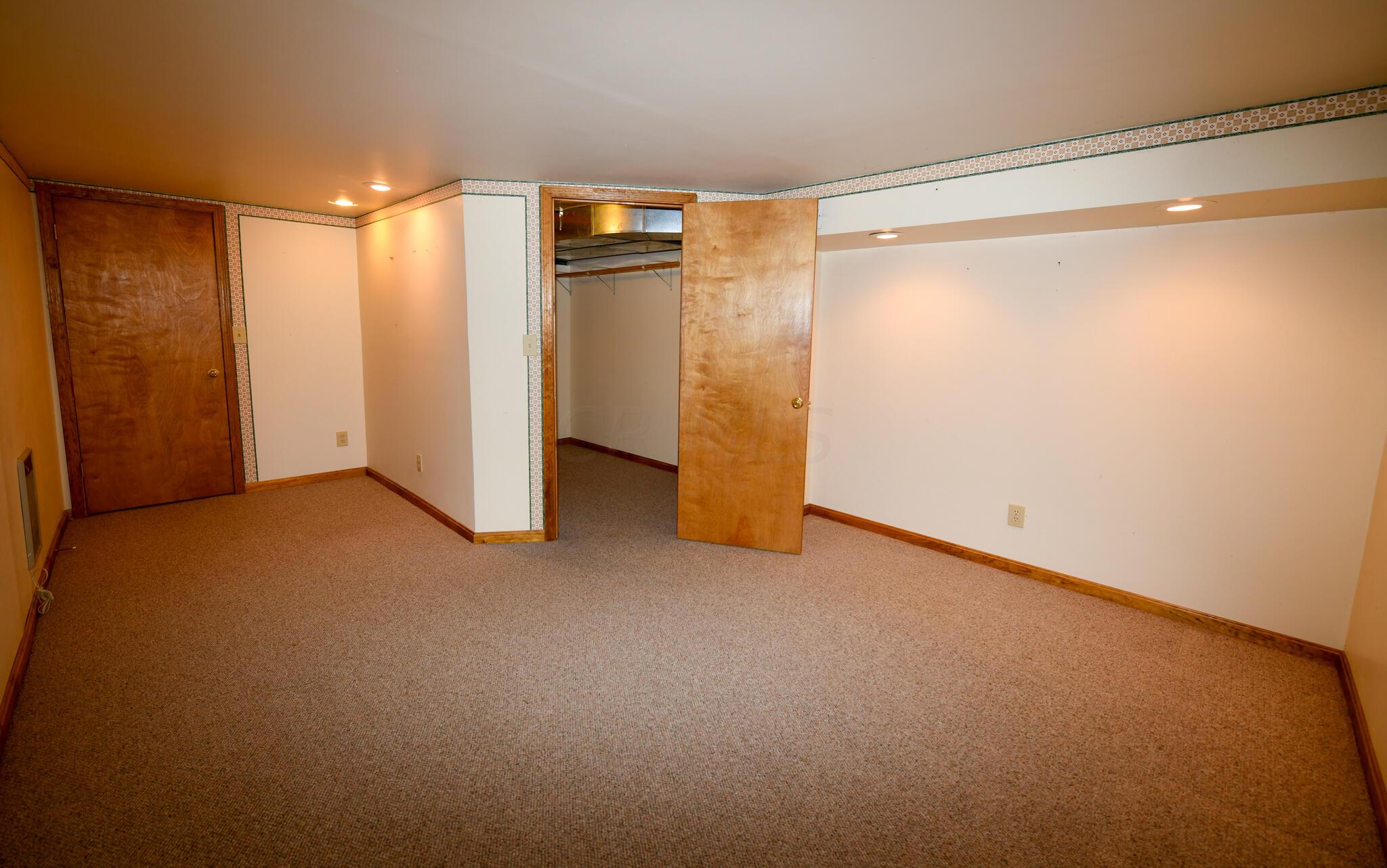 15743 Hagenderfer Road Plain City, OH 43064 - Photo 39 of 49 Extra Bedroom: 12.5'x18' w/WIC