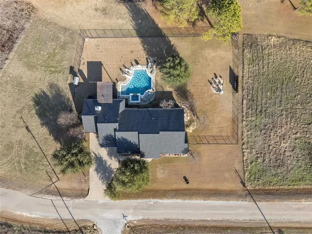 $565,000 | 22074 Shady Grove Court, Whitney, TX 76692
