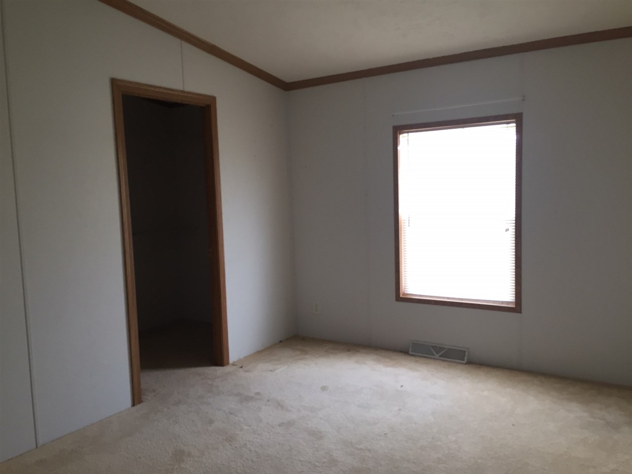 205 West Anderson Road Linwood, MI 48634 - Photo 8 of 12