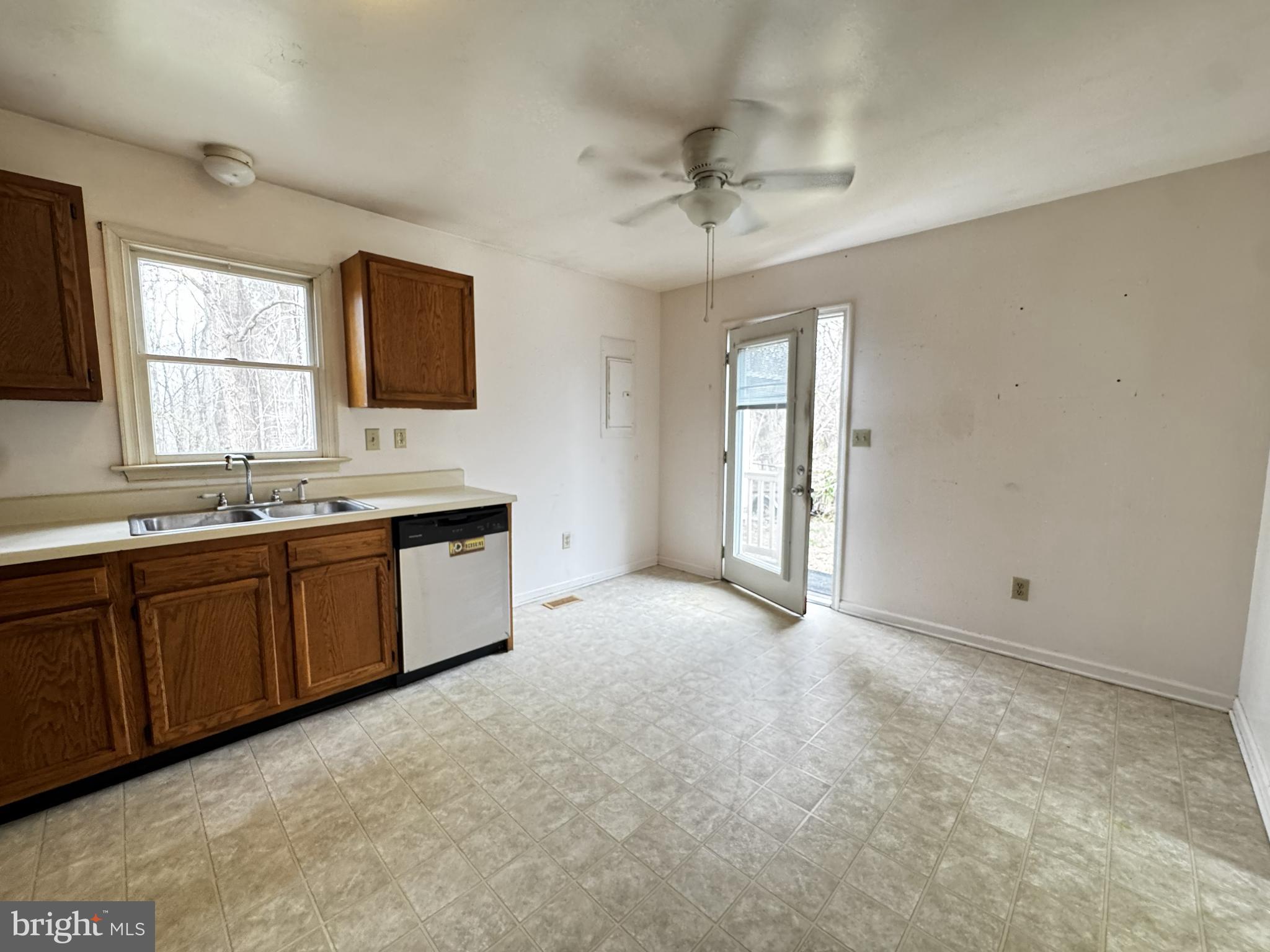 8109 Lambs Creek Church Road King George, VA 22485 - Photo 10 of 16