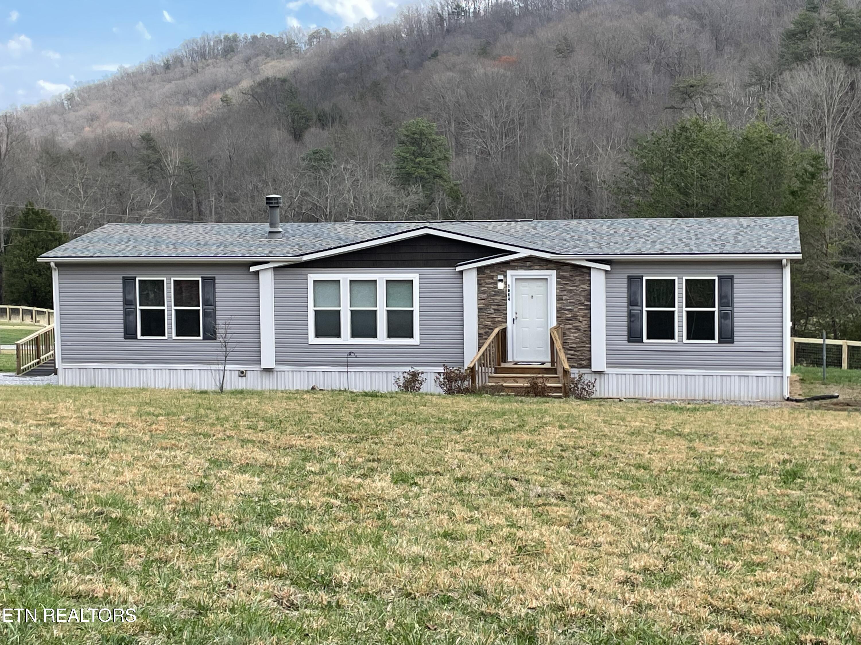1064 Big Creek Road Madisonville, TN 37354 - Photo 2 of 44 IMG_4105