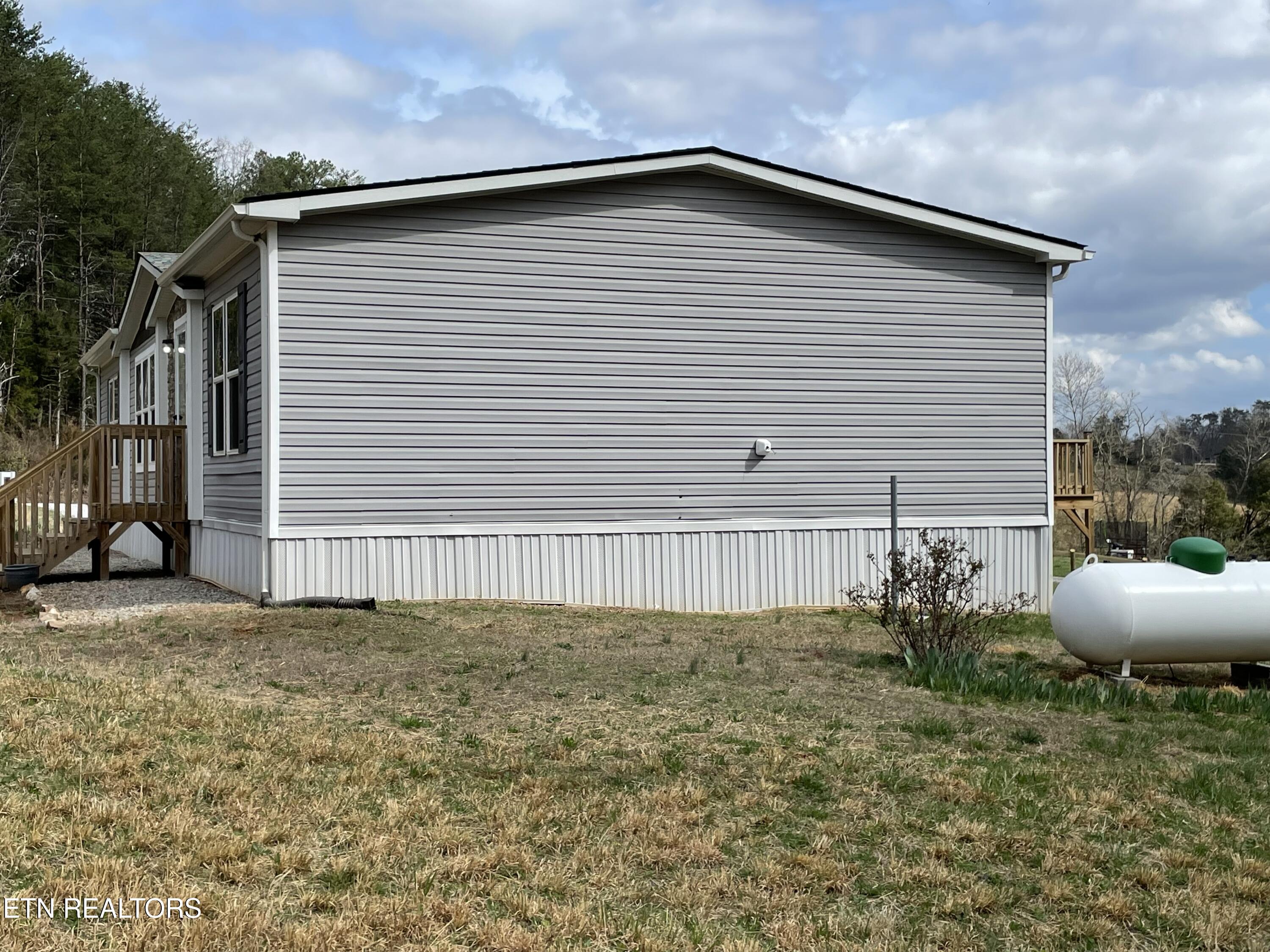 1064 Big Creek Road Madisonville, TN 37354 - Photo 5 of 44 IMG_4112