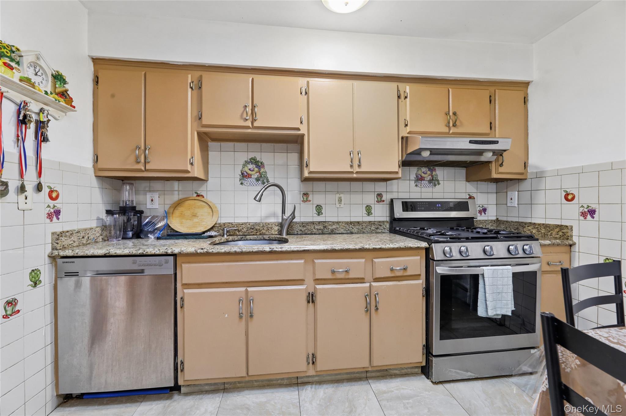 36 Singer Avenue Spring Valley, NY 10977 - Photo 15 of 38 Gallery Image 15