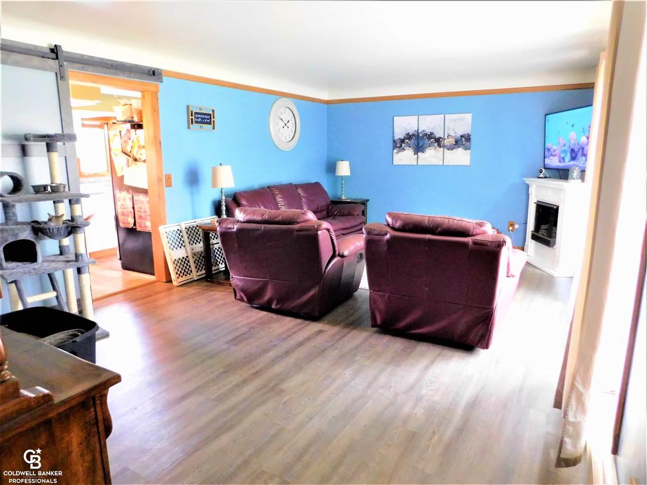 4520 Croswell Road Croswell, MI 48422 - Photo 10 of 63 50052102-9.JPG