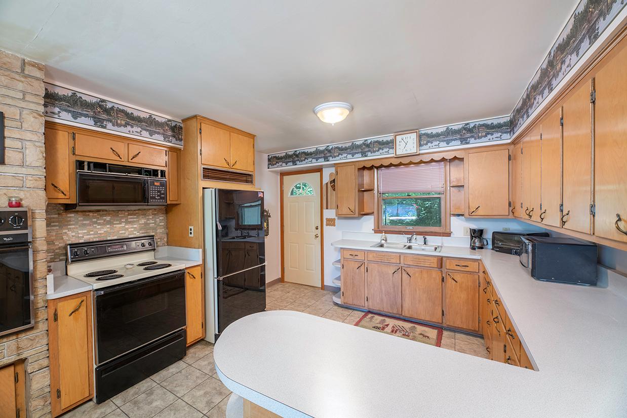 4711 Bradley Lane Rhinelander, WI 54501 - Photo 4 of 22 Gallery Image 4