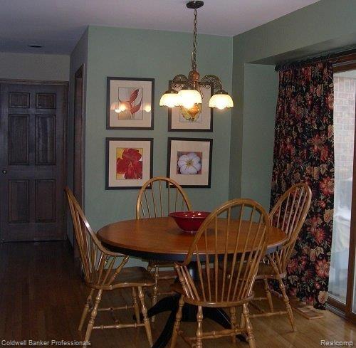 682 Snowmass Drive Rochester, MI 48309 - Photo 6 of 23 Hardwood Floors in Eating Area.J