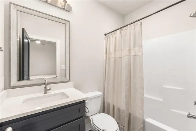 $4,550 | 703 Turner Street, College Station, TX 77840