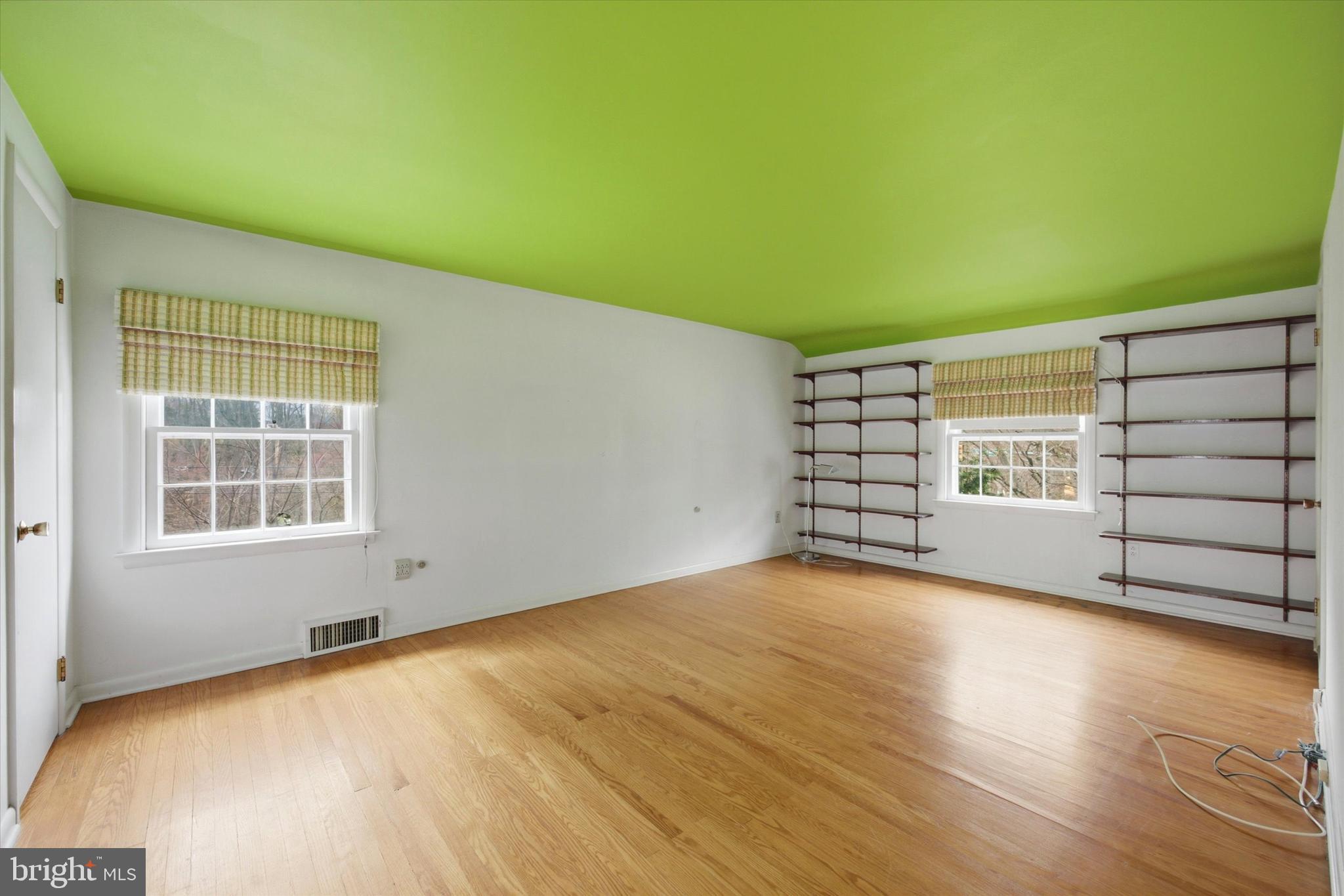 359 Spring Valley Road Springfield, PA 19064 - Photo 15 of 27 Primary Bedroom