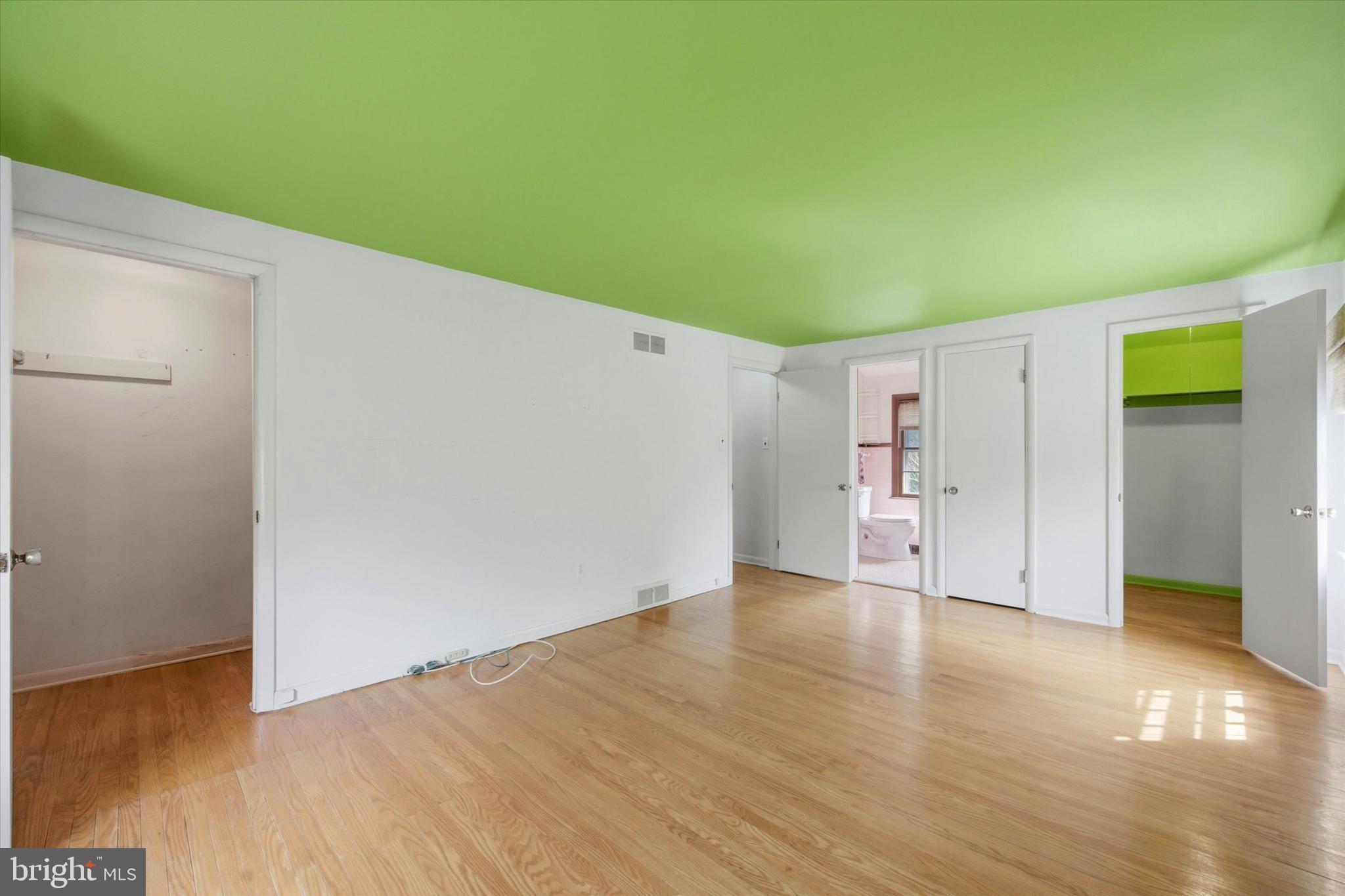 359 Spring Valley Road Springfield, PA 19064 - Photo 16 of 27 Primary Bedroom - walk in closet