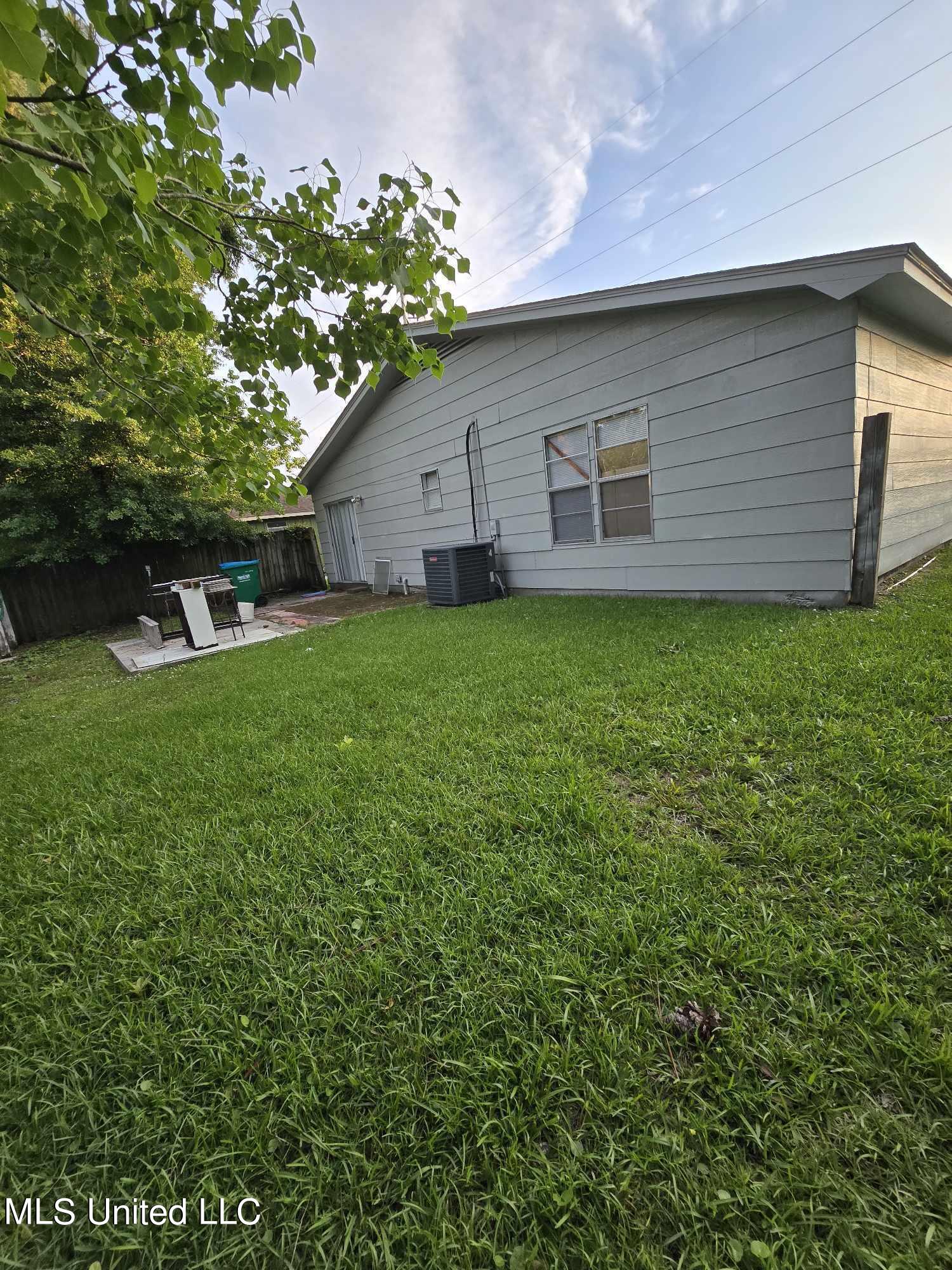 3824 2nd Street Moss Point, MS 39563 - Photo 24 of 25 441923952_1167046914468136_4324341349348
