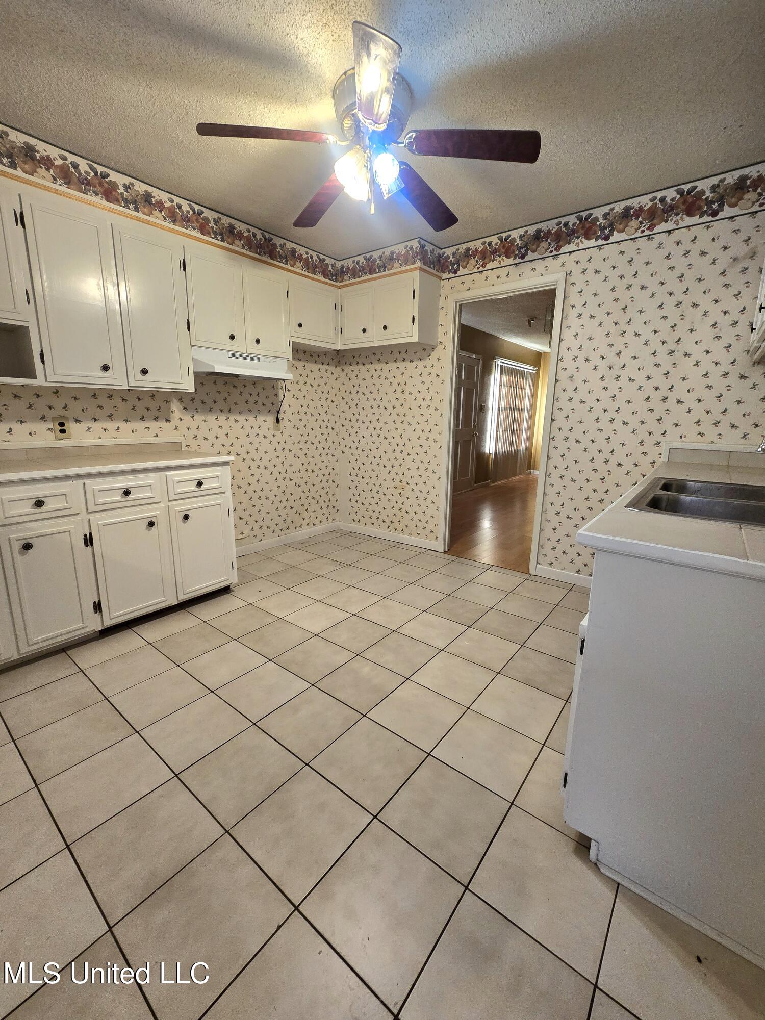 3824 2nd Street Moss Point, MS 39563 - Photo 5 of 25 13