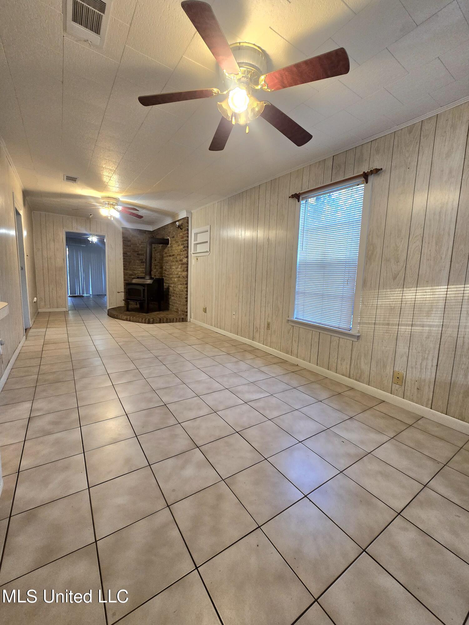 3824 2nd Street Moss Point, MS 39563 - Photo 7 of 25 12
