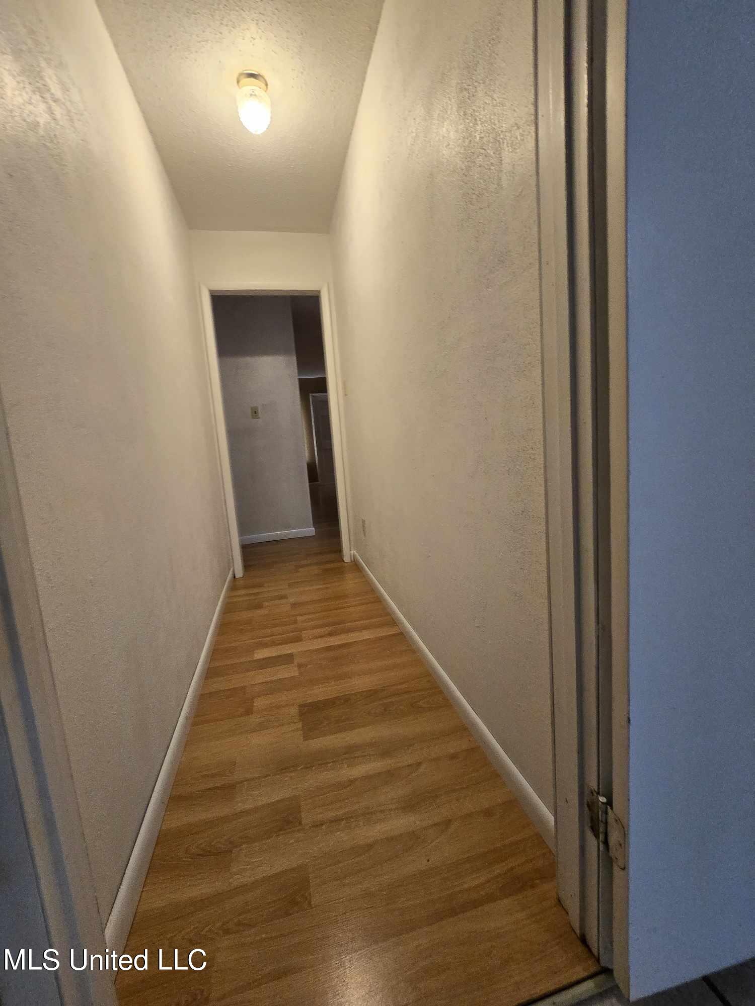 3824 2nd Street Moss Point, MS 39563 - Photo 10 of 25 440766676_439215225716845_46634261495482