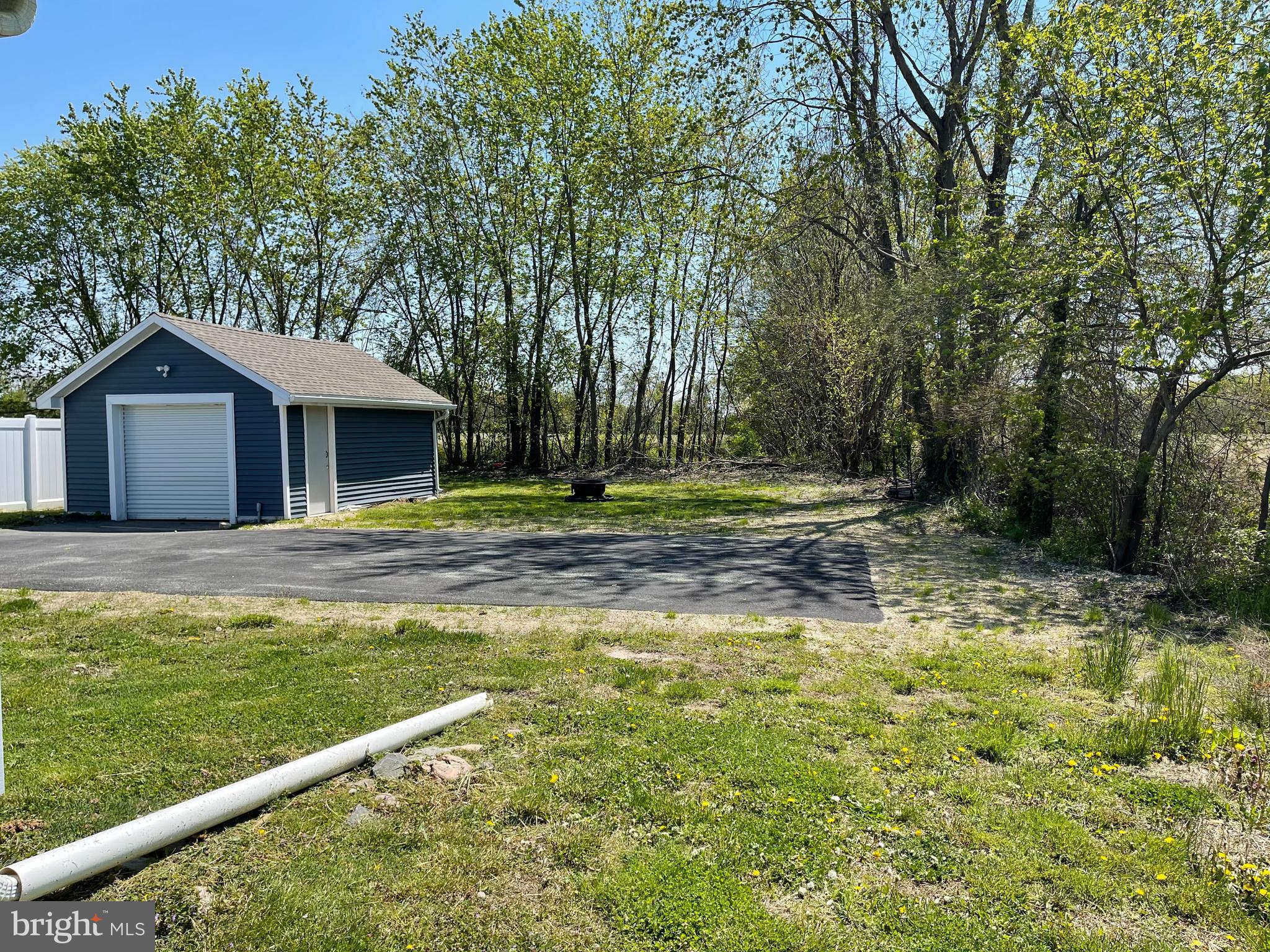89 South Dupont Road Penns Grove, NJ 08069 - Photo 4 of 18