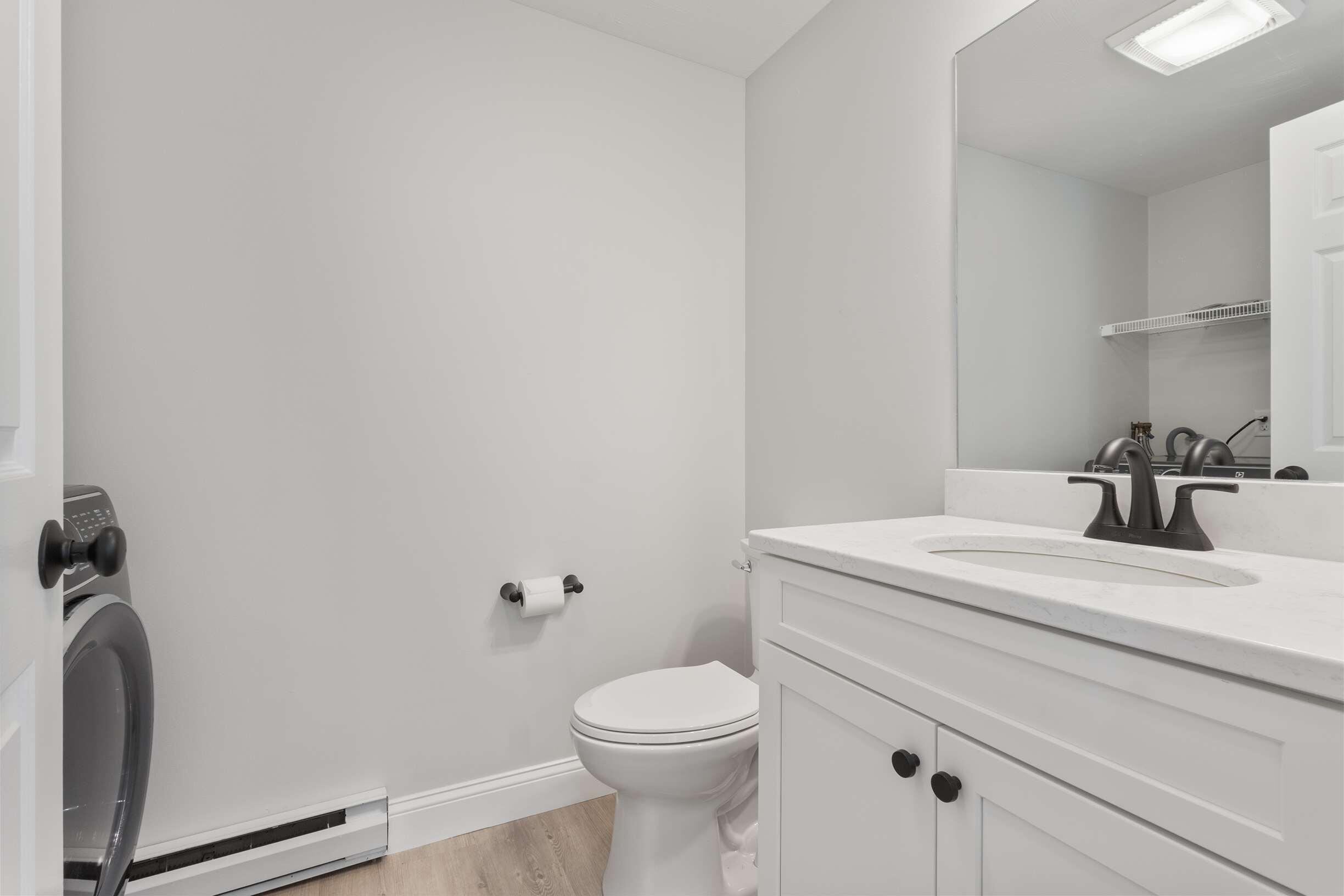 54 Blacksmith Road, Unit 11D Wells, ME 04090 - Photo 13 of 29 First Level Bath