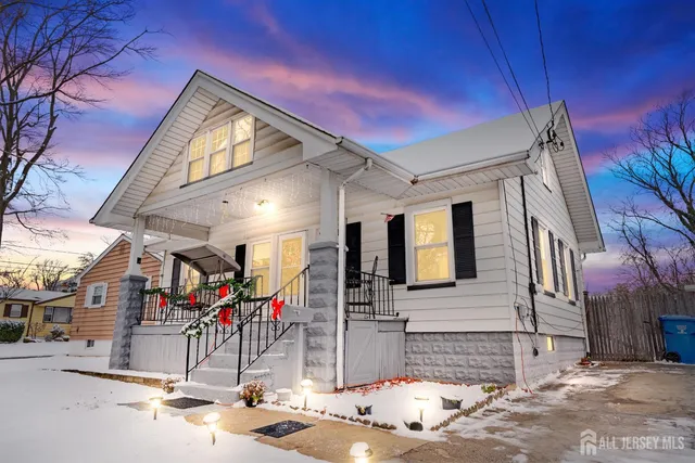 $425,000 | 186 Metuchen Avenue, Woodbridge, NJ 07095