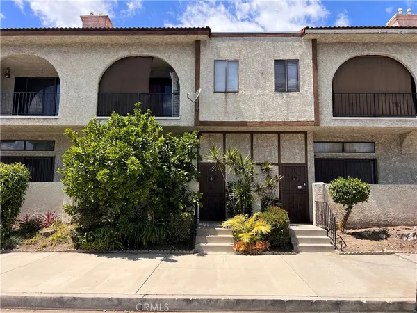 $3,195 | 13243-3 Vanowen Street, North Hollywood, CA 91605