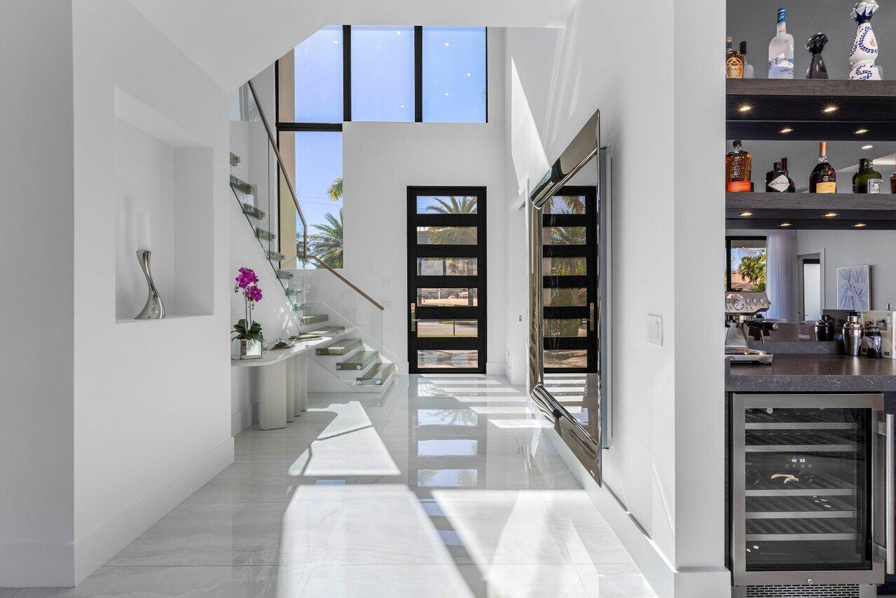 725 Northeast 71st Street Boca Raton, FL 33487 - Photo 11 of 63 Foyer