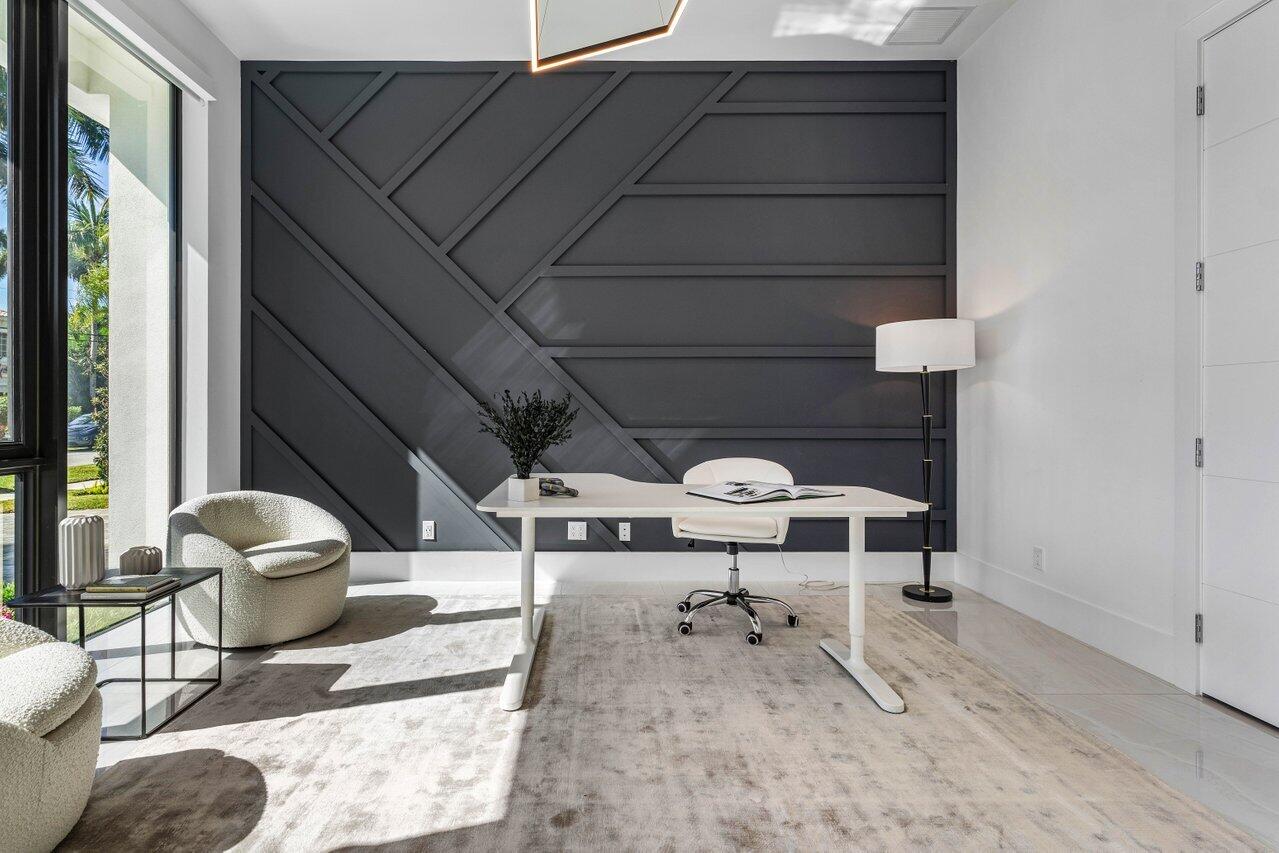 725 Northeast 71st Street Boca Raton, FL 33487 - Photo 14 of 63 Office/6th bedroom