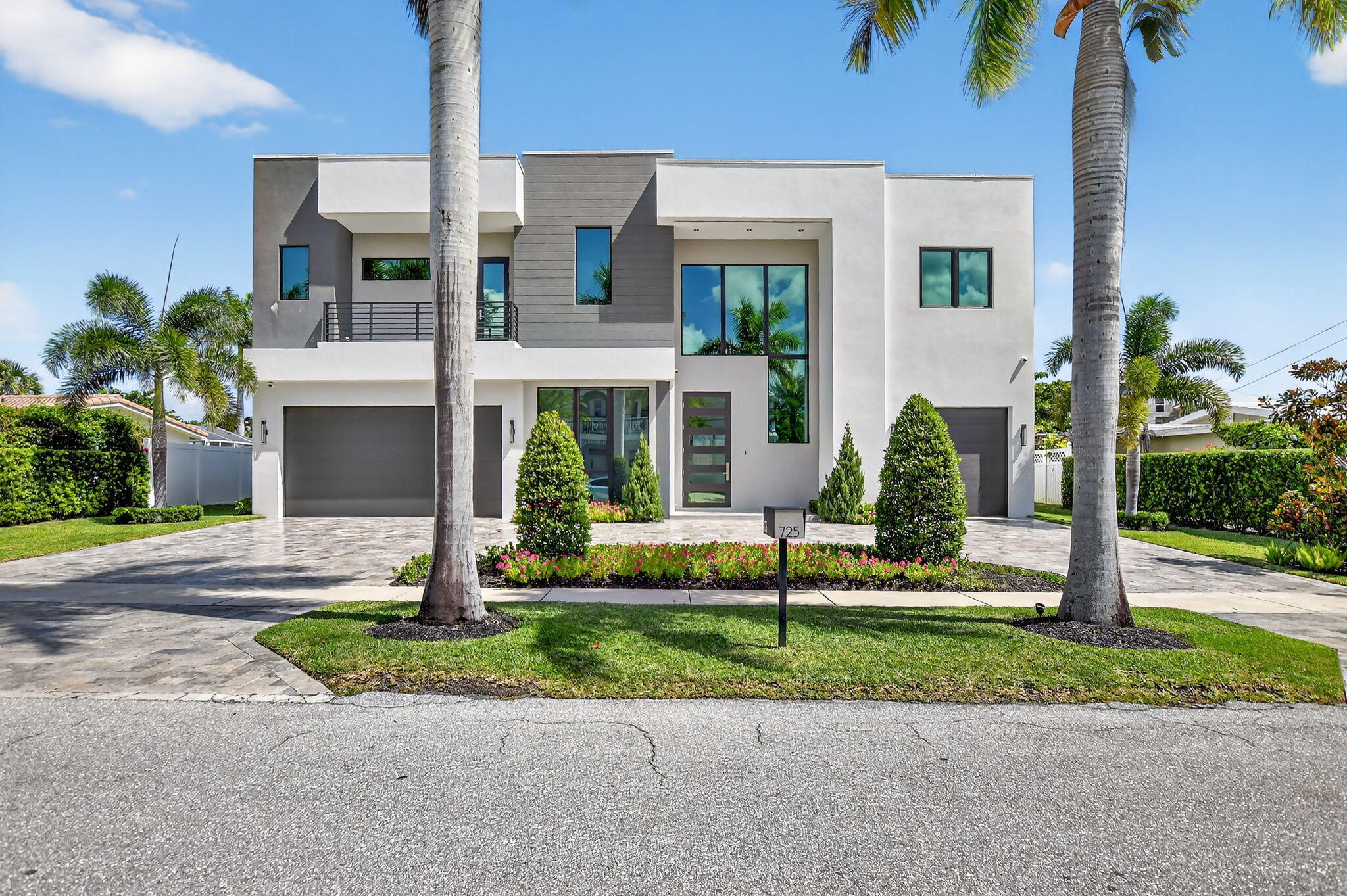 725 Northeast 71st Street Boca Raton, FL 33487 - Photo 4 of 63 3-web-or-mls-004_DSC_0176