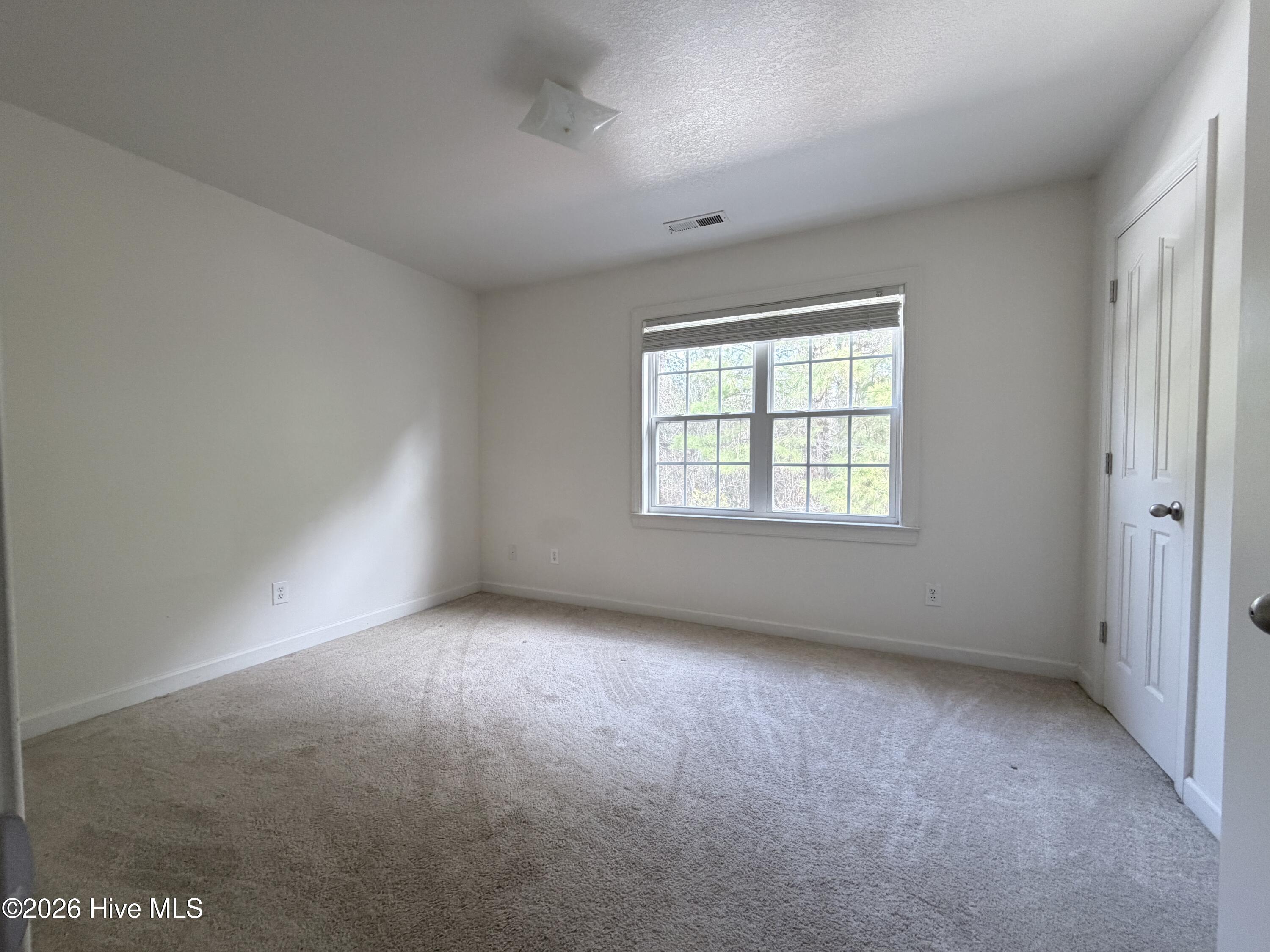 202 Springwood Drive Jacksonville, NC 28546 - Photo 11 of 12 IMG_1214