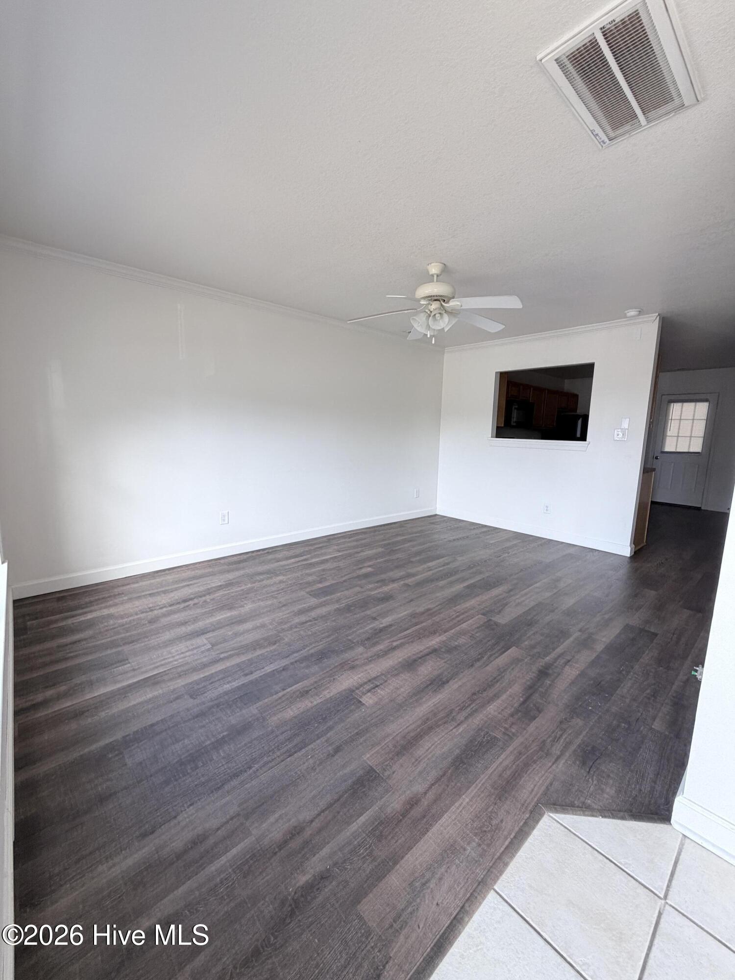 202 Springwood Drive Jacksonville, NC 28546 - Photo 2 of 12 IMG_1206