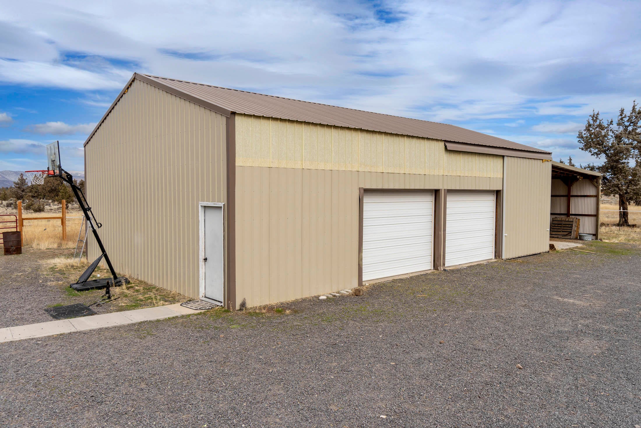 1177 Southwest Bent Loop Powell Butte, OR 97753 - Photo 29 of 46 28