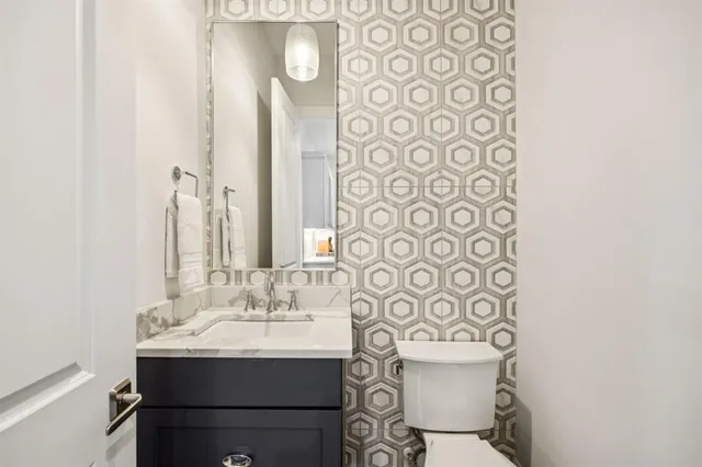 $2,400,000 | 24 Comillas Drive, Westlake, TX 76262