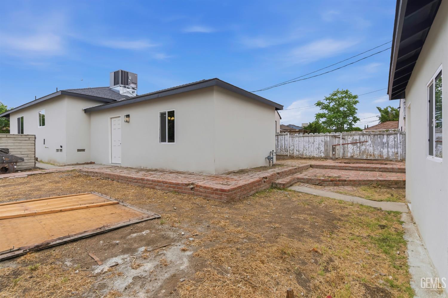 Undisclosed Address Taft, CA 93268 - Photo 26 of 30