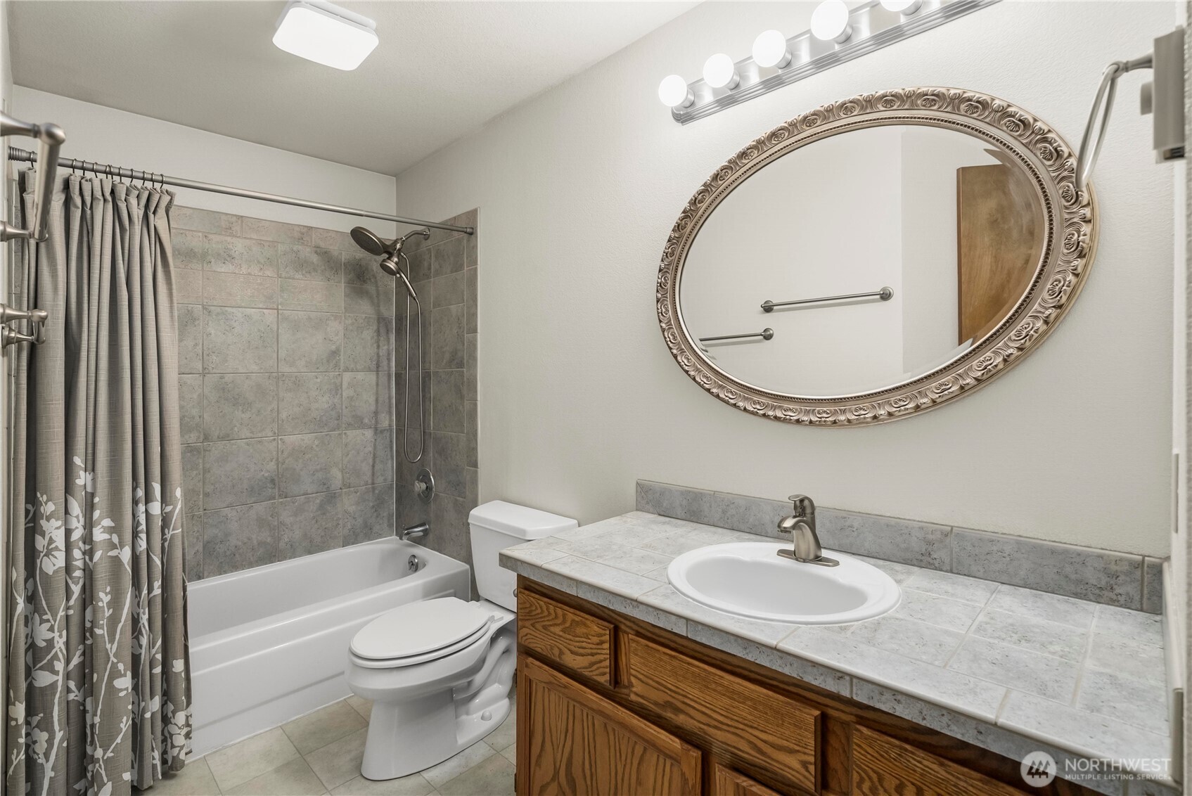 820 Monroe Avenue Northeast Renton, WA 98056 - Photo 20 of 38 Gallery Image 20
