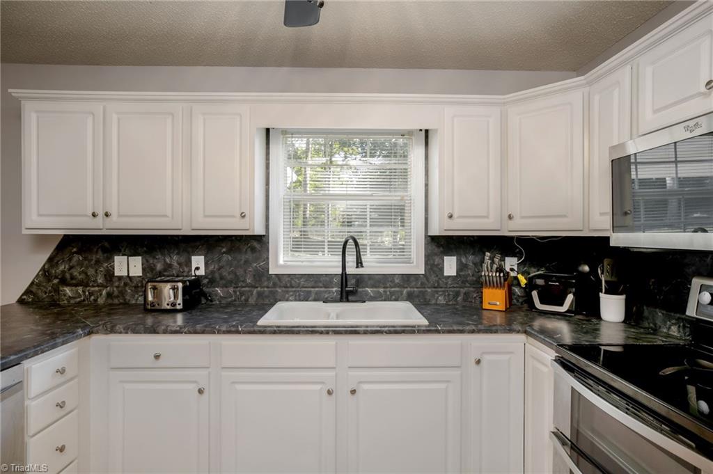 3835 Earnhardt Road Asheboro, NC 27205 - Photo 12 of 36
